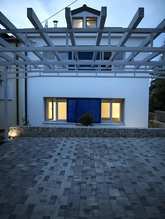 Apartments Petra Njivice Croatia
