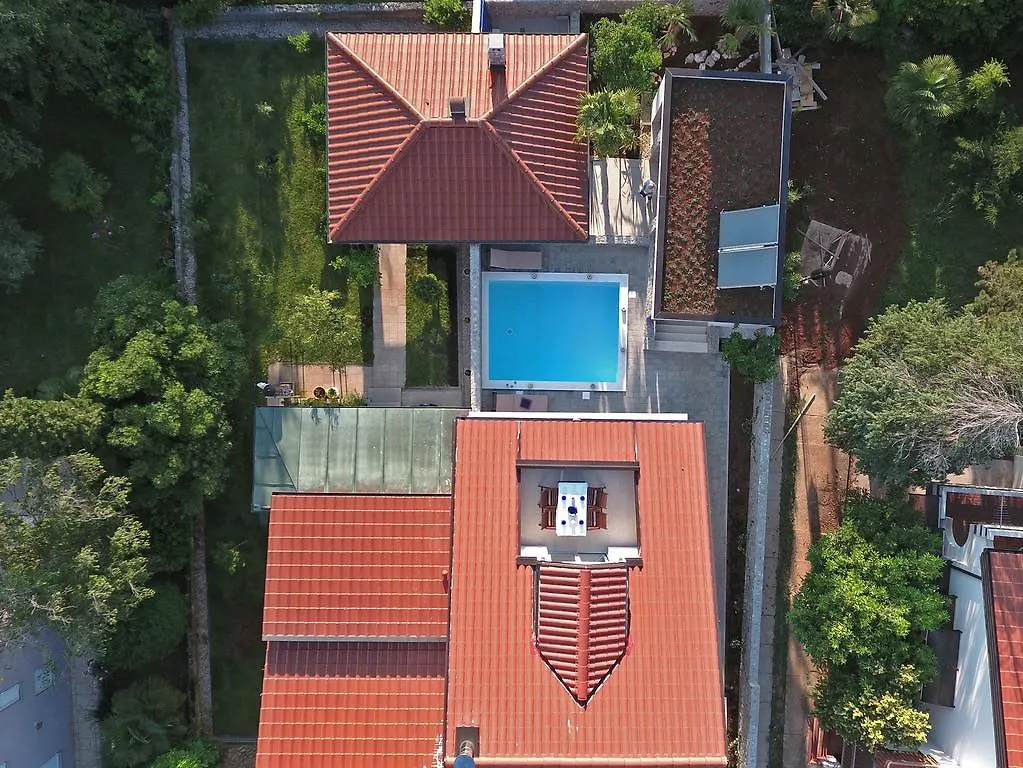 Apartments Petra Njivice