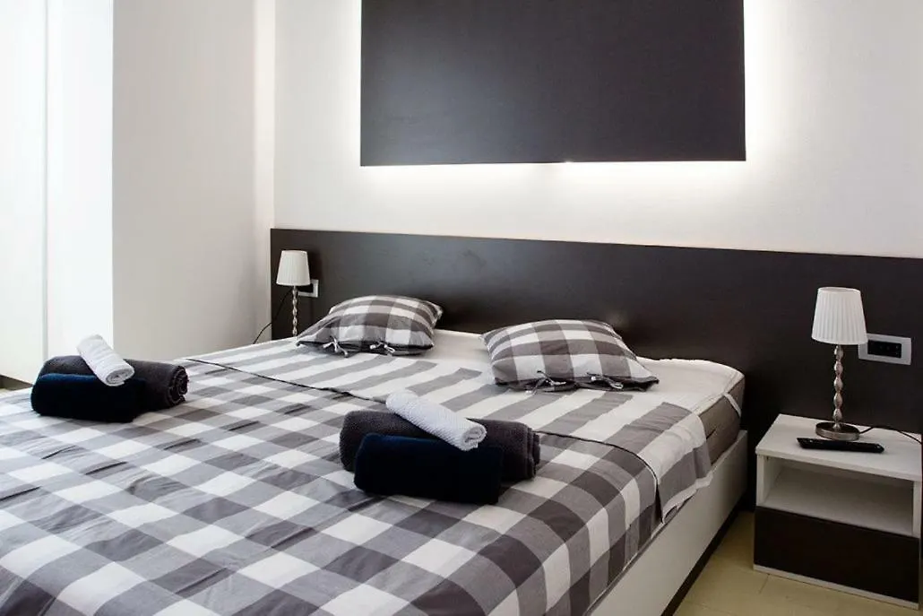 Apartments Petra Njivice