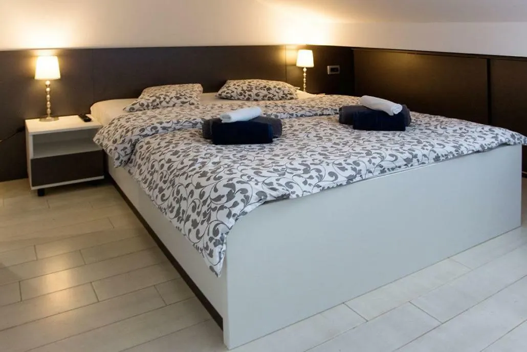 Apartments Petra Njivice