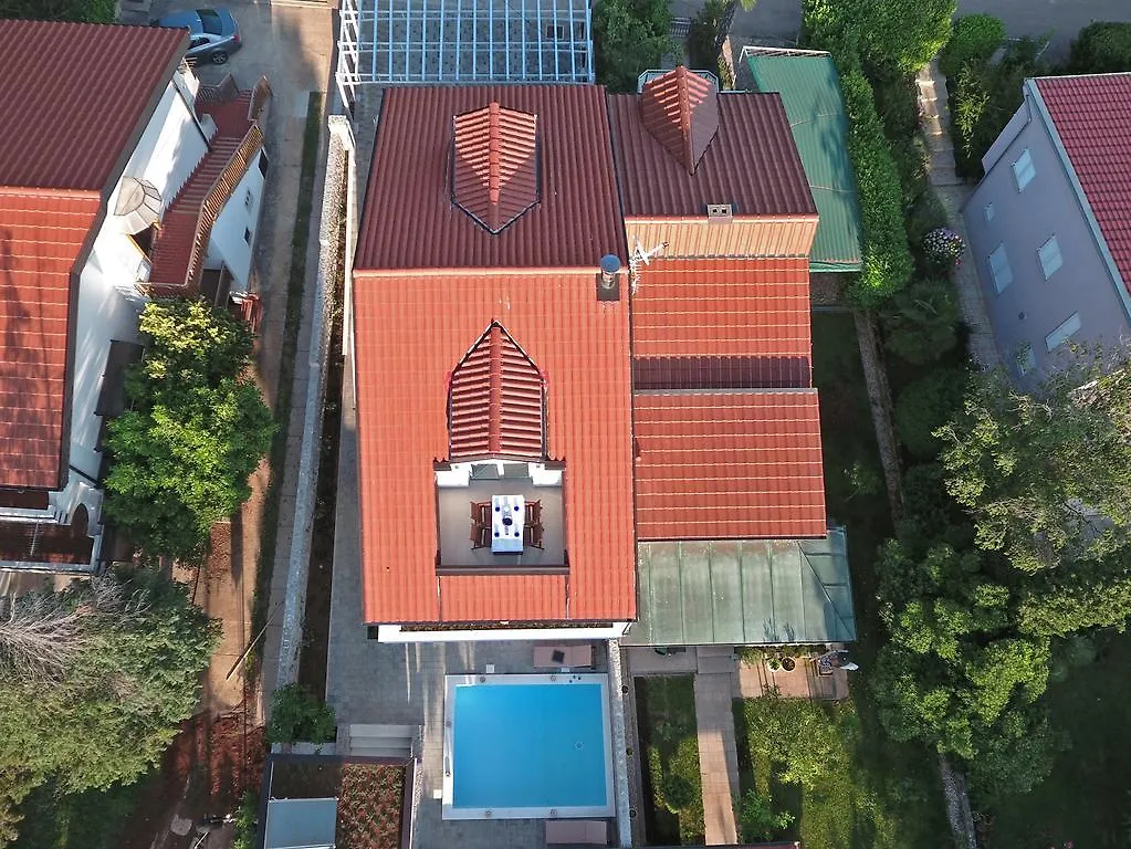 Apartments Petra Njivice Croazia